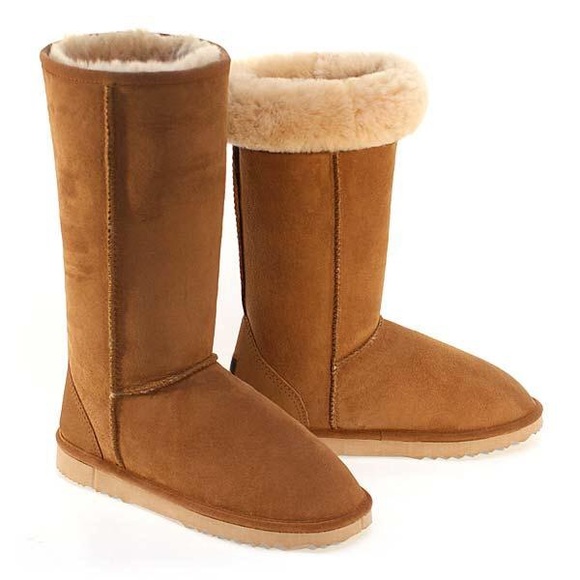UGG Women's Classic II Tall Boots Beige 6 - Picture 3 of 3